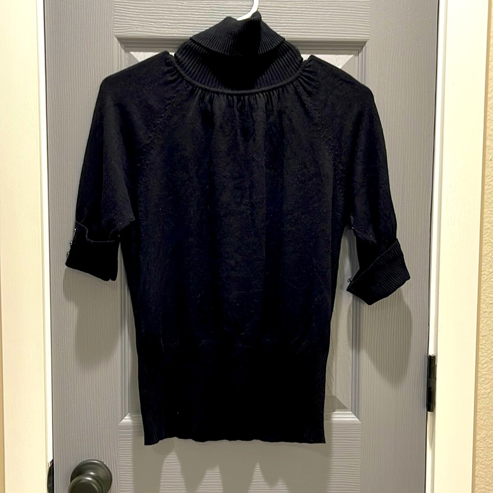 Turtle neck mid sleeve sweater
